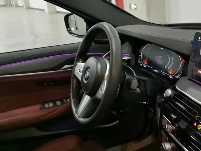 BMW 5 Series — Фото автомобиля 22