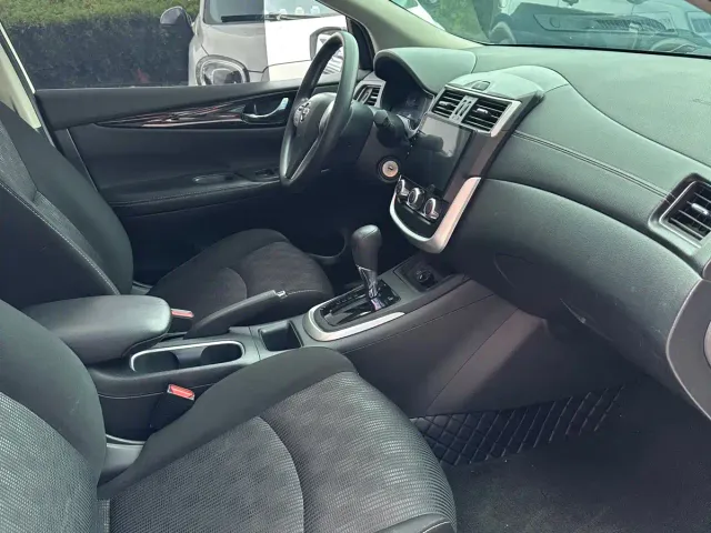 Nissan Tiida — Фото автомобиля 7