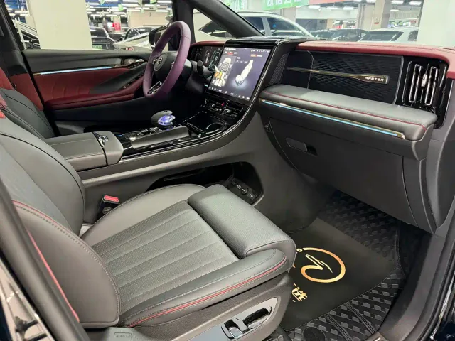 GAC Trumpchi M8 — Фото автомобиля 10