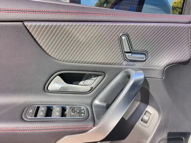 Mercedes-Benz A-Class — Фото автомобиля 18