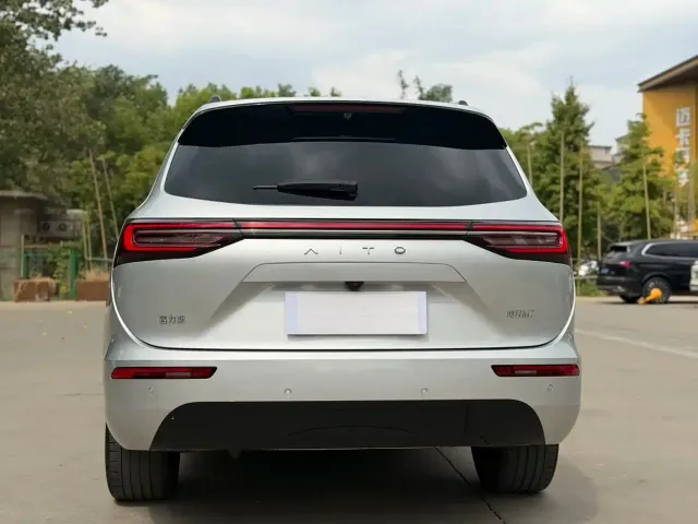 Aito M7 — Фото автомобиля 11