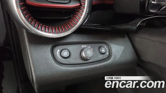ChevroletGMDaewoo Trax Trax Кроссовер 1.2 Red Line — Фото автомобиля 25
