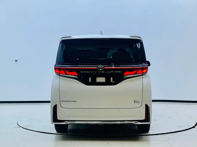 Toyota Vellfire — Фото автомобиля 4