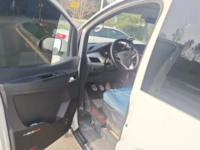 JAC Refine M3 — Фото автомобиля 9