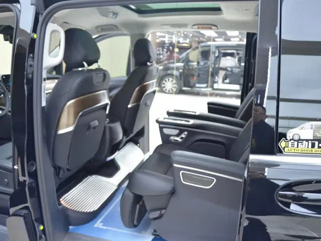 Mercedes-Benz V-Class — Фото автомобиля 5