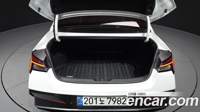 Hyundai Avante CN7 — Фото автомобиля 26