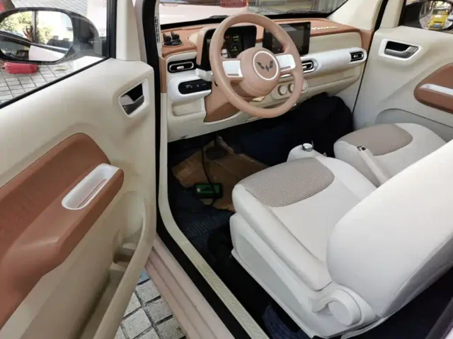 Wuling Hongguang Mini EV — Фото автомобиля 15