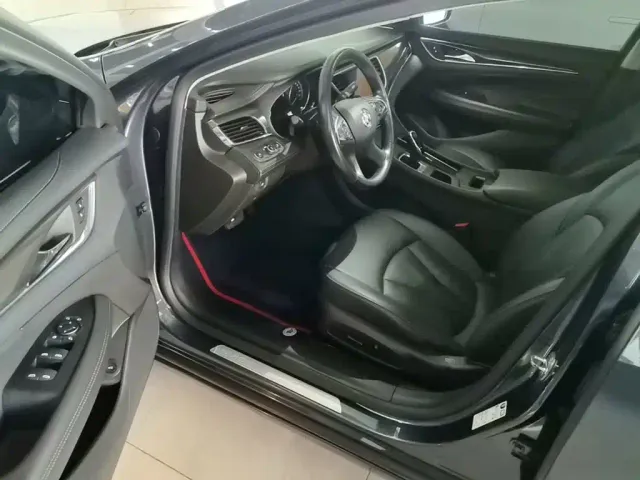 Buick LaCrosse — Фото автомобиля 15