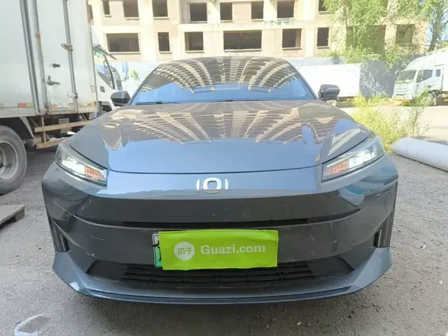 Changan Qiyuan A05 — Фото автомобиля 2