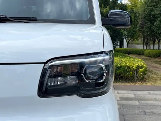 Wuling Zhiguang NEV — Фото автомобиля 14