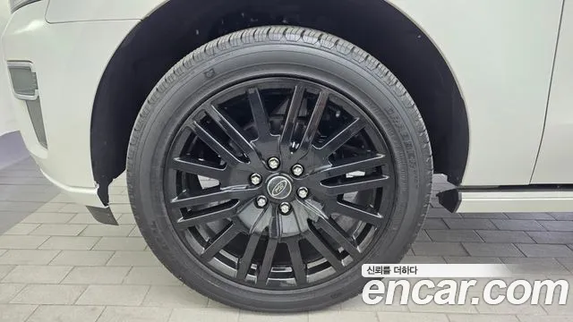 Ford Expedition — Фото автомобиля 5