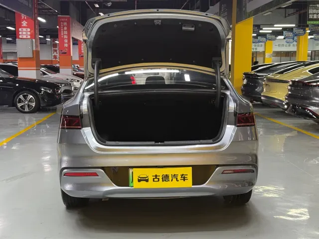 BYD Qin PLUS — Фото автомобиля 21
