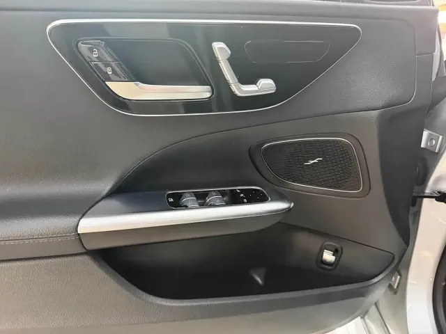 Mercedes-Benz C-Class — Фото автомобиля 7