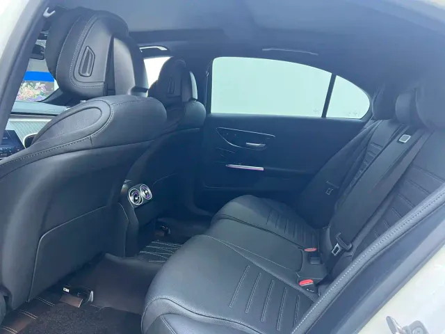 Mercedes-Benz C-Class — Фото автомобиля 20