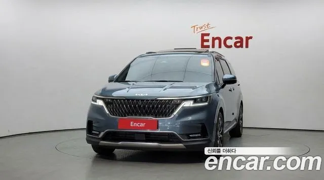 Kia Carnival Generation 4 — Фото автомобиля 3