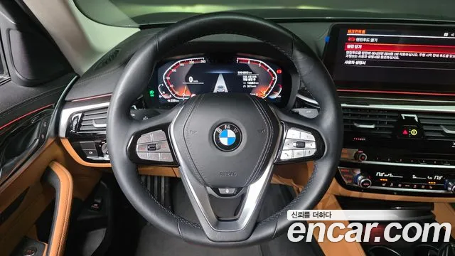 BMW 5 Series G30 — Фото автомобиля 12