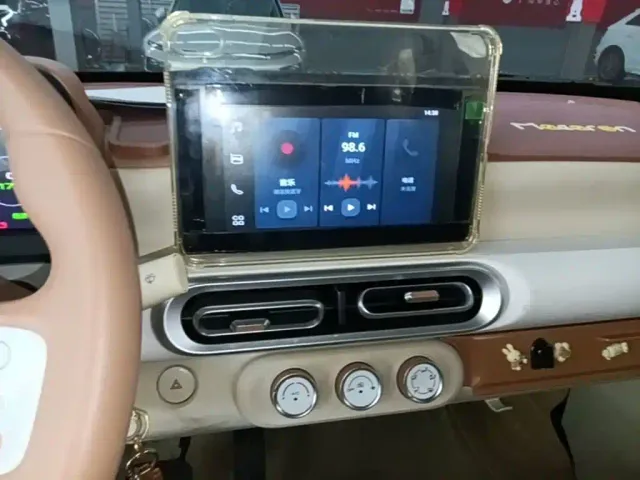 Wuling Hongguang Mini EV — Фото автомобиля 8