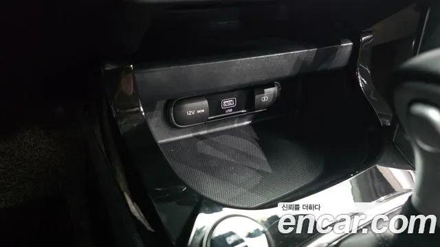 Kia Seltos Seltos Бензин 1.6 турбо 2WD — Фото автомобиля 30