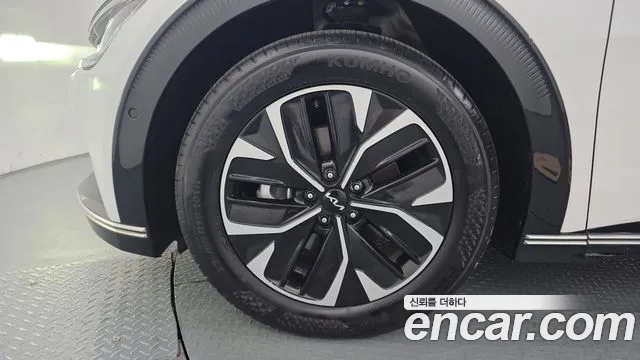 Kia EV6 — Фото автомобиля 5