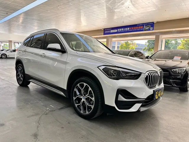 BMW X1 — Фото автомобиля 4
