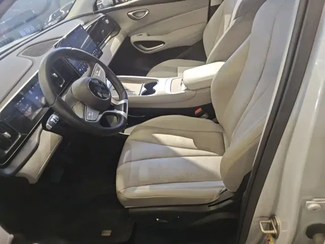 BYD Sealion 05 EV — Фото автомобиля 14