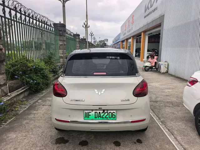 Wuling Bingo — Фото автомобиля 3