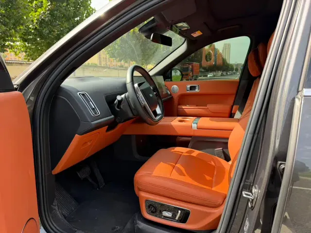 Li Auto L9 — Фото автомобиля 7