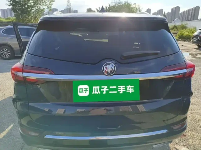 Buick Enclave — Фото автомобиля 5