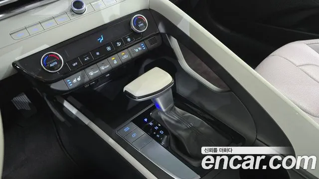 Hyundai Avante — Фото автомобиля 9