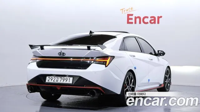 Hyundai AVANTE — Фото автомобиля 2