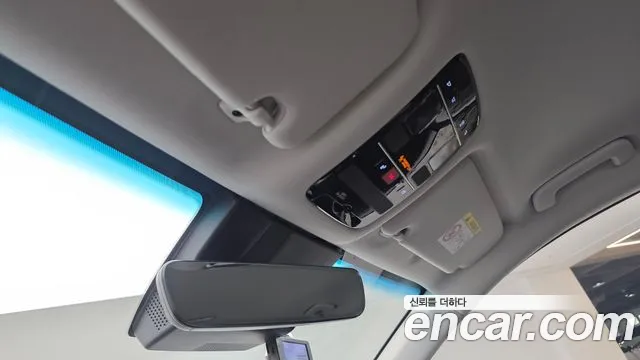 Hyundai Grandeur Grandeur (GN7) 2.5 Бензин 2WD — Фото автомобиля 19