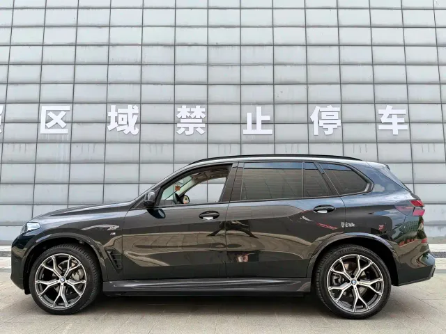 BMW X5 — Фото автомобиля 10
