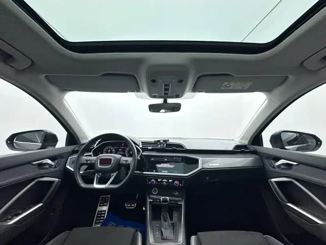 Audi Q3 — Фото автомобиля 11