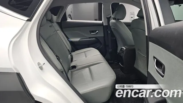 Hyundai Kona SX2 — Фото автомобиля 16