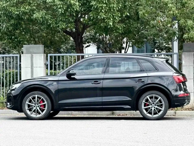 Audi Q5L — Фото автомобиля 3