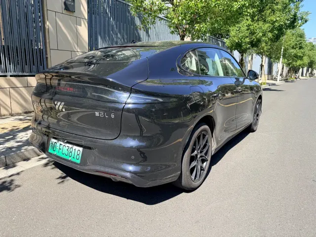 IM Motors LS6 — Фото автомобиля 7