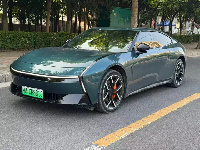 Xpeng P7 — Фото автомобиля 3