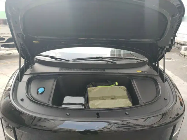 Li Auto i6 — Фото автомобиля 16