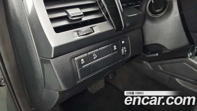 KG_Mobility_Ssangyong Rexton Новый Rexton Sport Khan Дизель 2.2 4WD — Фото автомобиля 18