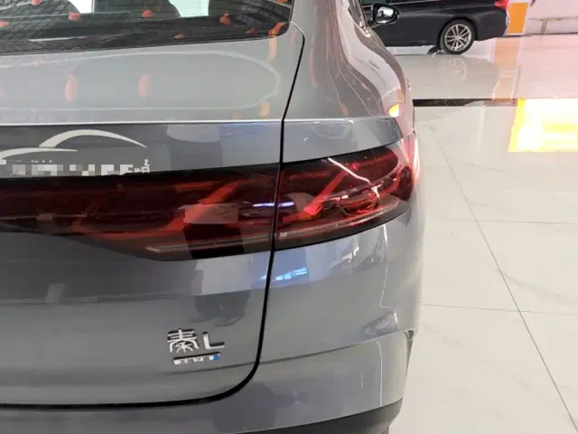 BYD Qin L — Фото автомобиля 7