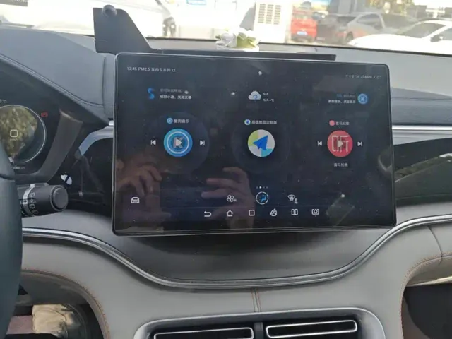 BYD Song PLUS PHEV 2024 Glory Edition DM-i 110km Flagship PLUS — Фото автомобиля 13