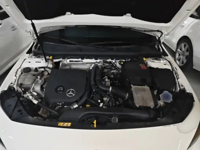 Mercedes-Benz Mercedes-Benz A-Class 2023 A 200 L Fashion — Фото автомобиля 19