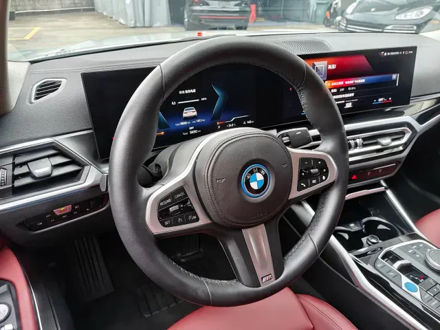 BMW i3 — Фото автомобиля 10