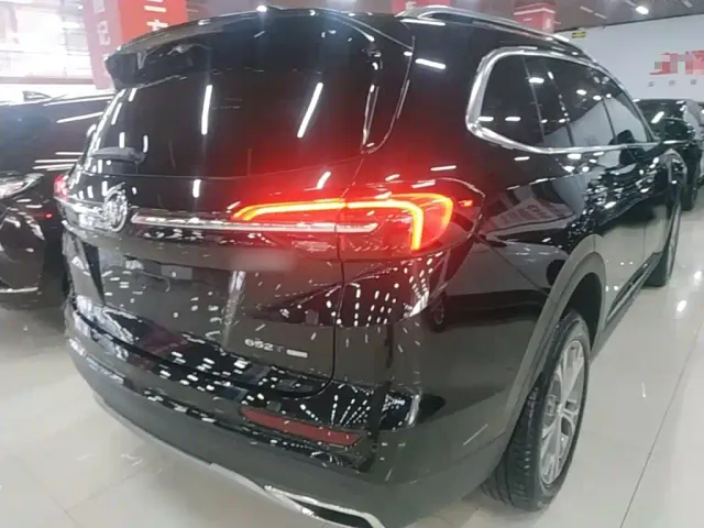 Buick Envision Plus — Фото автомобиля 6