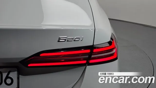 BMW 5 Series G60 — Фото автомобиля 23