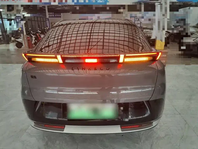 Lynk & Co Z20 — Фото автомобиля 3