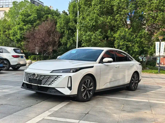 Фотография автомобиля — Changan Eado