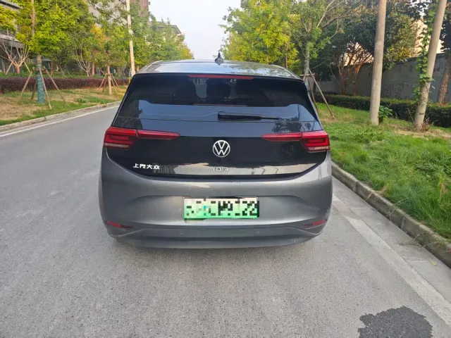 Volkswagen ID.3 — Фото автомобиля 5