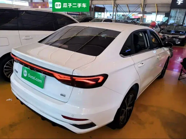 Geely Emgrand — Фото автомобиля 6