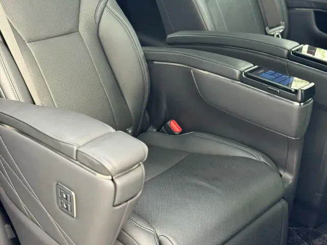 Toyota Vellfire — Фото автомобиля 10